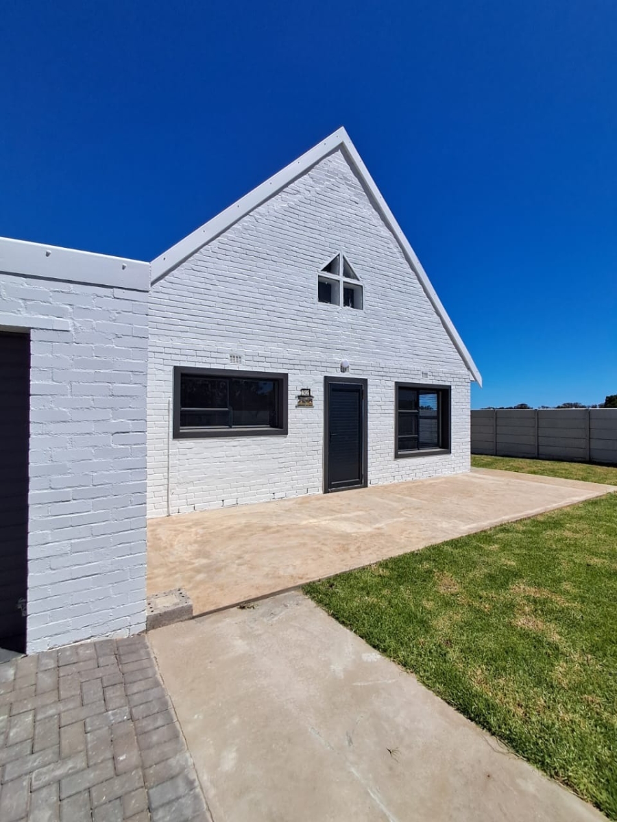 2 Bedroom Property for Sale in Britannia Bay Western Cape